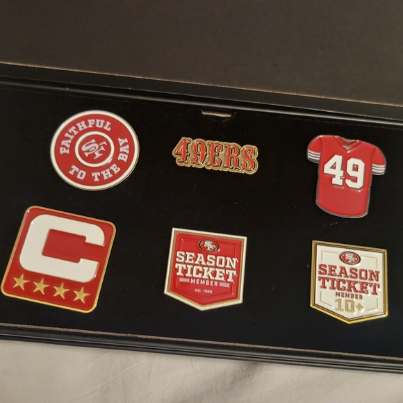 Vintage 49ers lapel pin set - Picture 6 of 6
